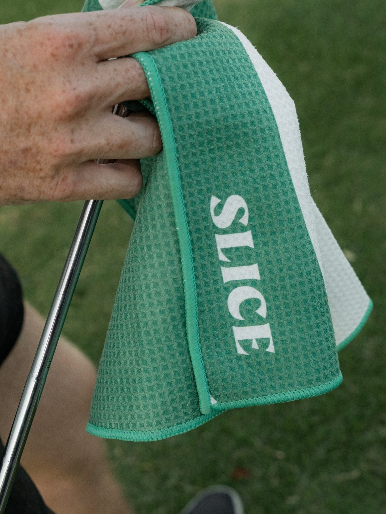 Golf towel in white and green - front